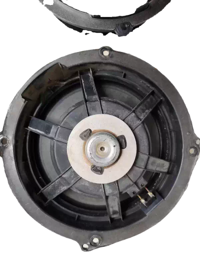 Yusenyi Audi original dismantled car horn A6LC7A712-18 front and rear door horn speaker audio rear door original imported dismantled car 1-year warranty special car + single speaker