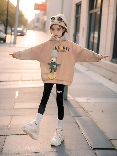Girls sweatshirt spring and autumn 2024 new style for children, girls, big children, autumn and winter velvet tops, fashionable children's clothing for girls, Korean version, off-white spring and autumn style, 110, 120 sizes, recommended around 110CM, this size does not come with a hood string