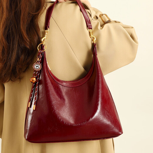 VQGT New Year Red Wedding Bag Women's Valentine's Day Bridal Bag Atmosphere Daily Use Armpit Bag Crossbody Bag Tote Bag Burgundy Red Send Exquisite Bouquet + Silk Scarf + Ornaments