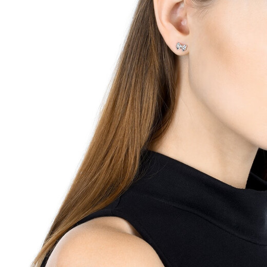 Chow Sang Sang Pt950 platinum earrings bow single-sided earrings 89816E pricing