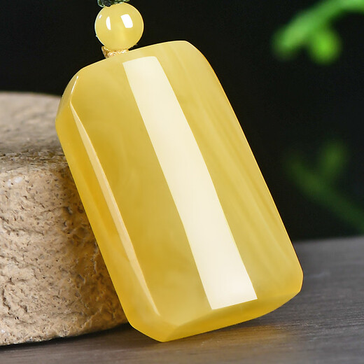 One Thousand Years Jade Chicken Oil Yellow Beeswax Wushi Brand Water Drop Pendant Men's and Women's Chinese Style Jade Pendant Meaning Success and Carefree Style One QZM8202i 5.44g