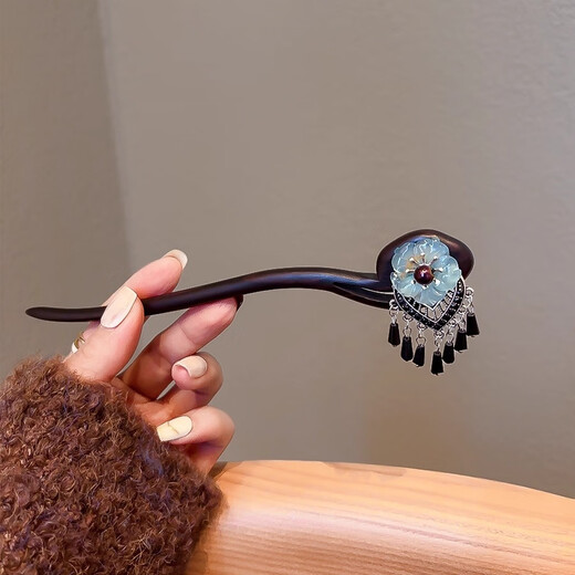 Pei Nanwei's temperament flower ebony hairpin for women, ancient style and high-end tassel hairpin, new Chinese style hairpin, Hanfu headdress, small flower tassel - 1 piece of sandalwood hairpin