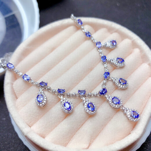 Fuwu Natural Tanzanite Clavicle Necklace for Women with Clean Body, Good Color, 925 Silver Seiko Inlay, Supports Testing, Natural