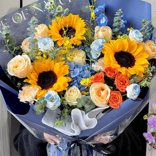 Flowers in the same city, sunflowers and roses, mixed and matched bouquets for birthday gifts for girlfriends, best friends, and elders. Flowers delivered by flower shops. Blue sunshine | 3 sunflowers, large blue hydrangea, dancing orchids, mixed and matched large bouquets