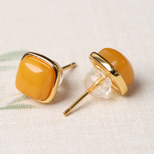 Fat Donglai's same style small sugar cube earrings metaphysical earrings natural beeswax earrings amber sterling silver citrine chicken fat yellow beeswax small sugar cubes (about 9mm)