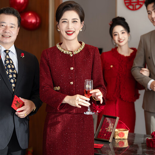Fat Donglai's same style 2025 autumn and winter fashionable small fragrance suit female sense age reduction mother-in-law red happy mother's wedding retro red_6407 M