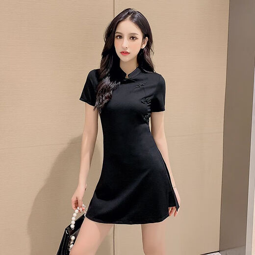 Wei Jie's cheongsam is out for a photo shoot in the national trend of a new national dress slim and slim and slim celebrity little black skirt women's summer improved version two black 826 M suggests 90-105 Jin [Jin equals 0.5 kg]