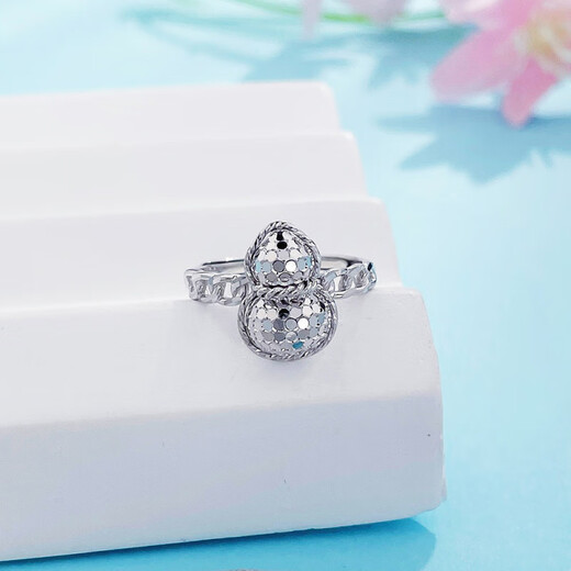 Laofu gold platinum hollow live mouth Fulu double to chain art arm fish scale gourd mother lover's birthday Mid-Autumn Festival gift arm fish scale gourd ring (about 3.7g)