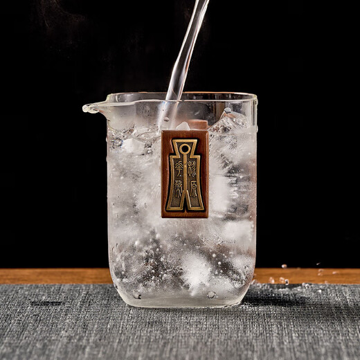 Gold-inlaid jade glass fair cup, household tea-making tea dispenser, tea set accessories, high temperature resistance, thickened tea sea, square glass