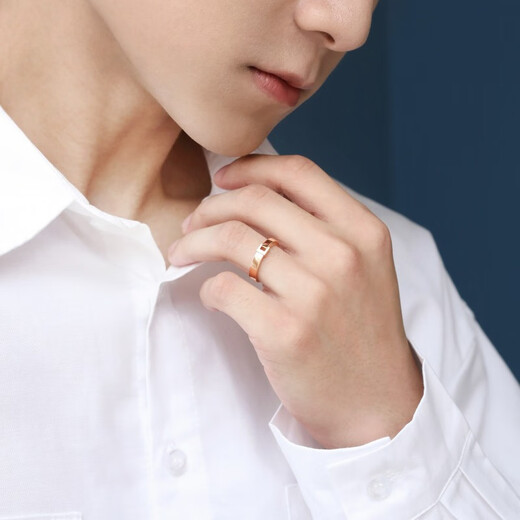 Chow Sang Sang Small Square Buckle 18K Color Gold Ring Rose Gold 520 Pair Ring Love Secret 92739R Pricing 16 Circles