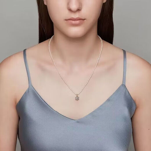 Ningfeng Japanese nojess Christmas limited romantic snowflake natural moonstone tanzanite silver crystal necklace clavicle chain pearl necklace + moonstone pendant