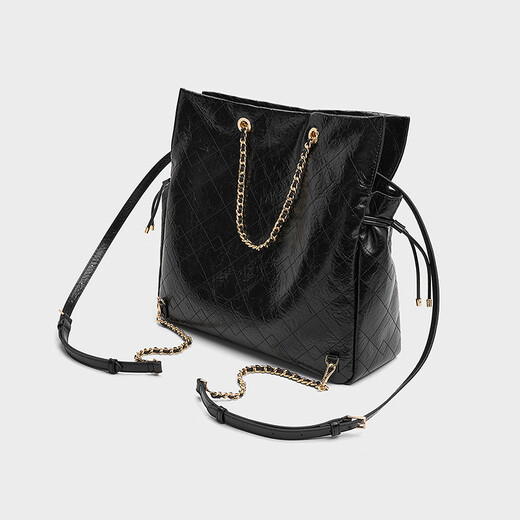 CHARLES&KEITH25 winter new drawstring oil wax leather diamond chain bag backpack CK2-30782756 Black black L
