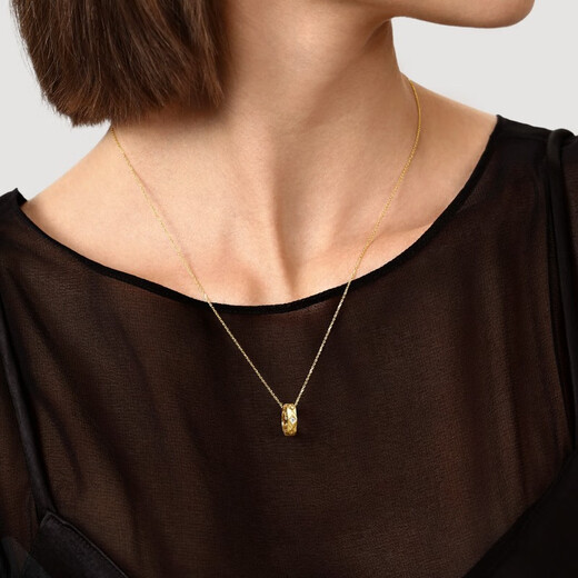 Chow Sang Sang Love Poems Diamond Necklace 18K Gold Collection Romantic Pendant with Chain 93126N Pricing 47cm