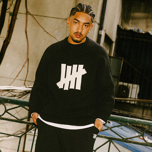 UNDEFEATED five-stripe American sweater, trendy men's and women's same LOGO campus style sweater, black UE53GKR02M M