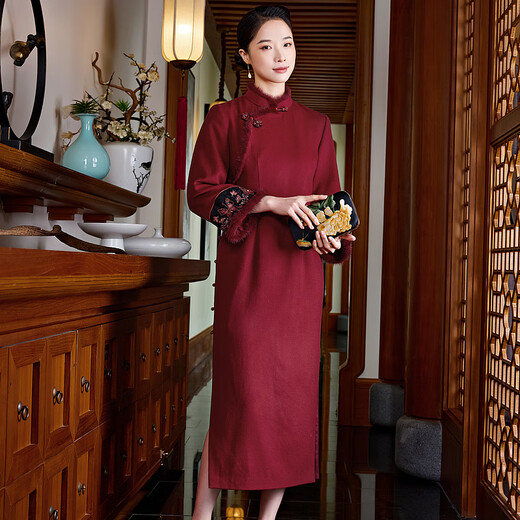 Xiyue original 100% wool woolen long cheongsam Chinese style embroidered classical high-end banquet dress autumn and winter red XL weight 115~125