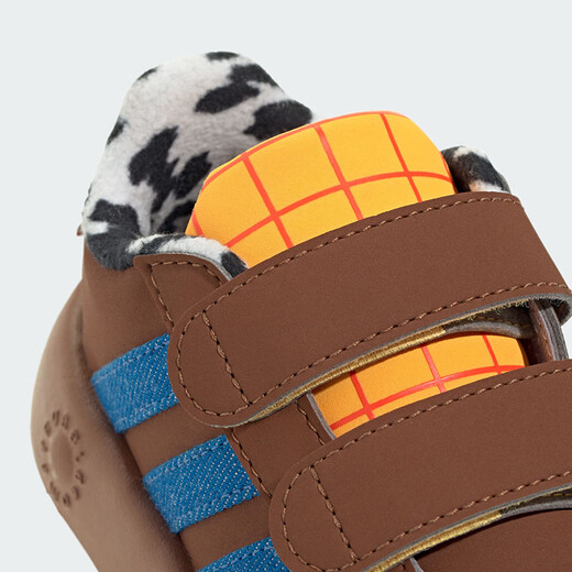 Adidas (adidas) children's shoes 25 winter boys and girls baby Toy Story GRAND plus velvet cloud shoes sports casual shoes JR5629