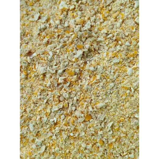 Corn flour, corn cracked corn kernels, freshly ground to feed chickens, ducks, geese, dogs, pigs, cattle, sheep, pigeons and poultry feed, corn cracked 5 Jin Jin equals 0.5 kg