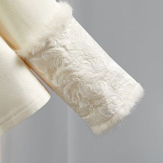 She Chihan Sheep Wool Embroidery Splicing New Chinese Style Bottoming Shirt Women's 2025 Autumn and Winter New Half Turtle Neck T-Shirt