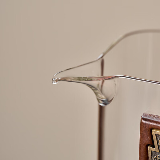 Gold-inlaid jade glass fair cup, household tea-making tea dispenser, tea set accessories, high temperature resistance, thickened tea sea, square glass