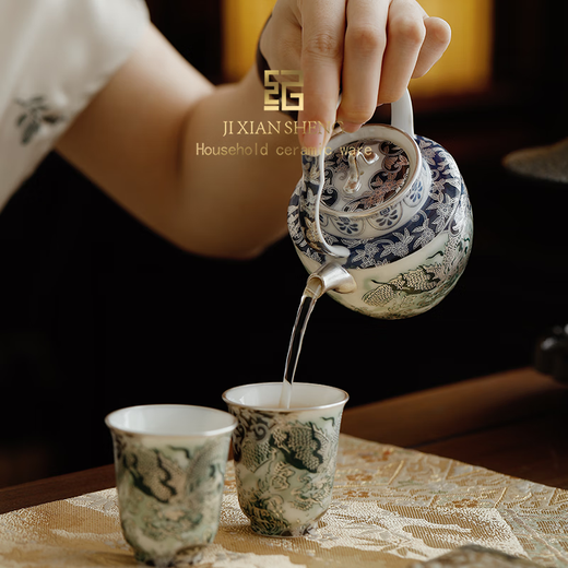 Mr. Ji Forbidden City Green Dragon Gilt Silver Cultural and Creative Kung Fu Tea Set One Pot and Two Cups Set High-end Birthday Gift for Elders and Parents Gilt Silver (Molong)丨Two Cups Lift Pot and Oriental Gift Box