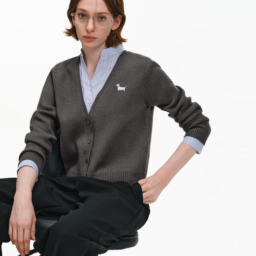 PCLP fake two-piece contrasting color splicing sweater national fashion brand autumn embroidery loose American retro couple V-neck top dark gray M