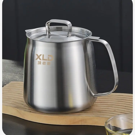 Dad Xiang food grade 304 stainless steel household leak-proof lard tank filter oil residue oil storage bottle oil control storage bottle oil pot short mouth oil pot new thickening + filter 1 point 5L