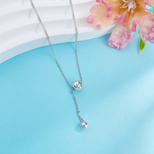 Lao Fengxiang platinum necklace with ball Bing crushed ice beads tassel set chain as a gift for girlfriend platinum jewelry platinum about 5.48g