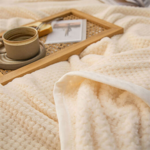 Yusenyi Stone Bridge Blanket Summer Office Nap Blanket Sleeping Thin Aviation Blanket Beibei Velvet Blanket Pineapple Check-Beige 180*200cm Single Noon Break Blanket Approximately 24Jin Jin equals 0.5kg