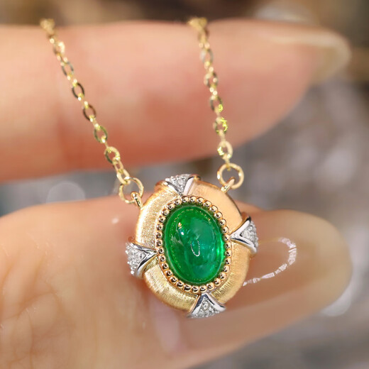 18K gold emerald necklace with brushed craftsmanship and natural diamonds for your girlfriend and elders