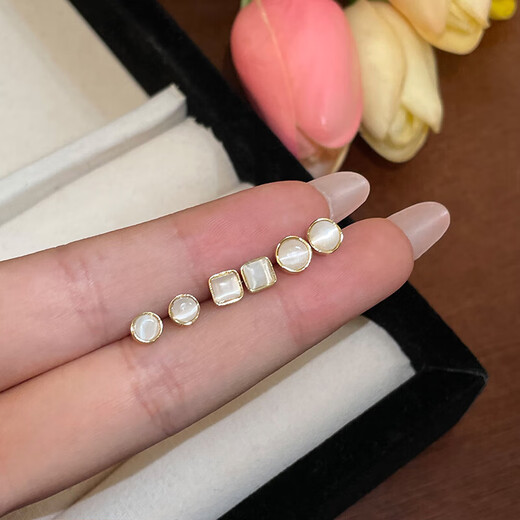 Six-piece set of cat's eye stud earrings for women, exquisite and compact for sleeping, no need to remove the pierced ear bone stud earrings as a birthday gift, gold compact cat's eye three-piece set, three pairs