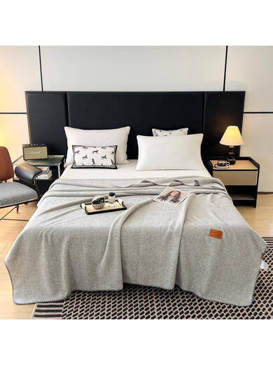 Fantasy Alpaca Velvet Blanket Solid Color Milk Velvet Air Conditioning Blanket Office Lunch Blanket Autumn Shawl Blanket Sofa Blanket Tea Paper Light Coffee Soft, Comfortable, Skin Friendly and Warm 200*230cm Double Cover Blanket