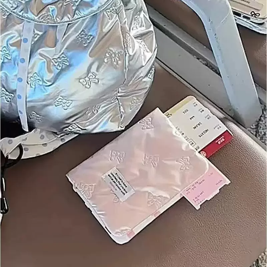语森忆韩系ins蝴蝶结夹棉旅行护照夹保护套少女机票证件护照包收 蝴蝶结护照包银色