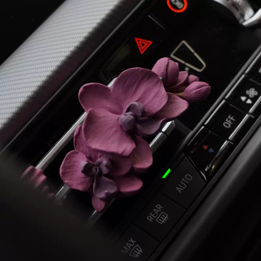 Yusenyi Car Aromatherapy Car Air Conditioner Air Vent Phalaenopsis Aromatherapy Butterfly Light Fragrance High-end Decoration New Car Gift Purple Phalaenopsis-Butterfly Default Blue Wind Chime Other flavors can be noted 1g