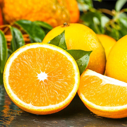 Naranjas de verano Zigui en una caja 1 Jin Jin equivale a 0,5 kg, frutas pequeñas de 55-60 mm envasadas Naranjas de verano Zigui en una caja 1 Jin Jin equivale a 0,5 kg de frutas pequeñas de 55-60 mm