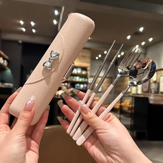 Xinnan primary school student chopsticks and spoon set children's 304 stainless steel portable tableware three-piece set with exquisite storage box for women bow tie tableware three-piece set bean paste powder