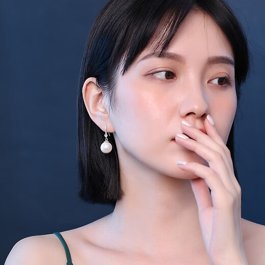 Centennial-old Fenxiang s925 sterling silver pearl earrings Jurchen silver earrings retro pearl earrings 2025 new earrings diamond ear hook tori white 12mm temperament