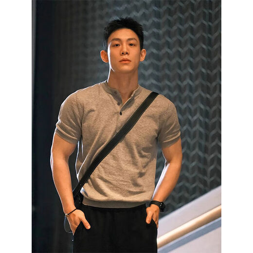 Black training right shoulder short-sleeved polo shirt for men, handsome henley collar T-shirt showing muscle fitness half-sleeves, black upgraded model M M suitable for 100-130Jin Jin is equal to 0.5 kg