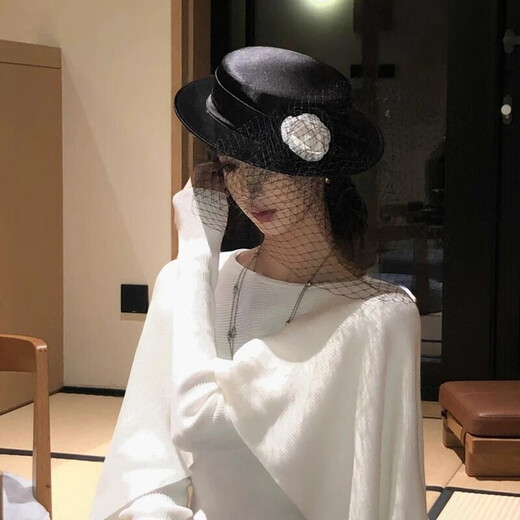 Midelle's Republic of China retro hat Hepburn style black flat hat mesh camellia French retro hat autumn and winter name mesh camellia French retro hat sense