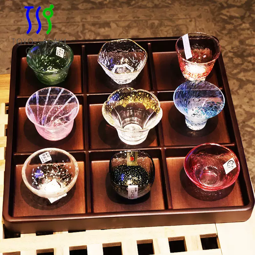 Yusenyi Japanese Oriental Sasaki colored handmade glass Japanese-style sake cup cold wine shochu cup teacup product Japanese imported sake cup 9 cups + 9-grid solid wood color tray