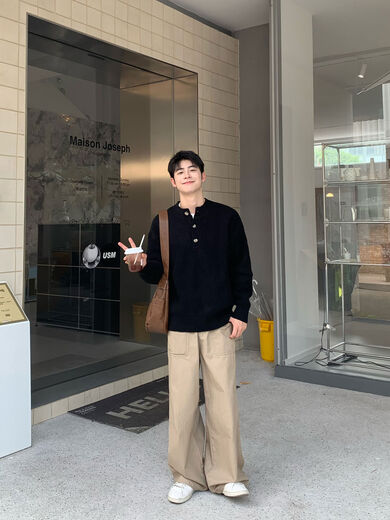 Xiaohongshu's same style black Henry collar half cardigan sweater for boys 2025 new autumn loose and versatile lazy style black half cardigan sweater M M model upper body size