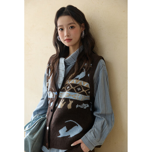 Mystery Show Animal Jacquard Vest Women's 2025 Winter Floral Velvet Yarn Retro Stacked Knitted Vest Brown Color Vest One Size