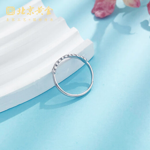 Beijing Gold Trading Center Co., Ltd. PT950 platinum hollow heart-knot live ring/wheat ear ring/fixed-cut imitation diamond ring about 2.35g/platinum live wheat ear ring