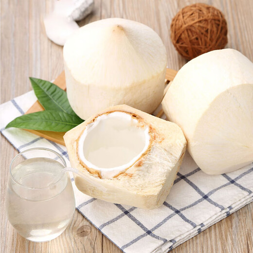 Thai Perfume Green Coconut Fresh Coconut Juice Seasonal Fresh Fruit Pregnant Women Fruit Whole Box 1 Pack Single Fruit 650g+