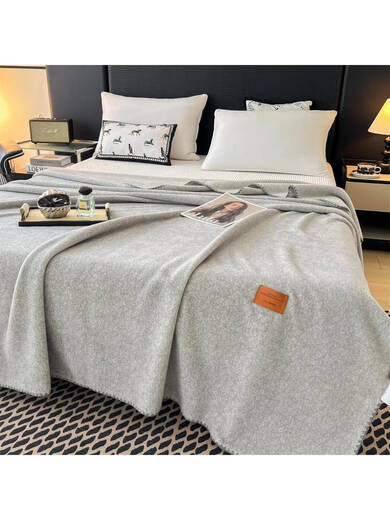 Fantasy Alpaca Velvet Blanket Solid Color Milk Velvet Air Conditioning Blanket Office Lunch Blanket Autumn Shawl Blanket Sofa Blanket Tea Paper Light Coffee Soft, Comfortable, Skin Friendly and Warm 200*230cm Double Cover Blanket