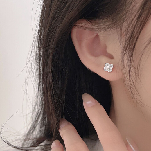 RHM platinum four-leaf clover earrings for women PT950 platinum high-end ear piercing birthday and Valentine's Day gift for girlfriend Platinum four-leaf clover earrings + certificate + gift box