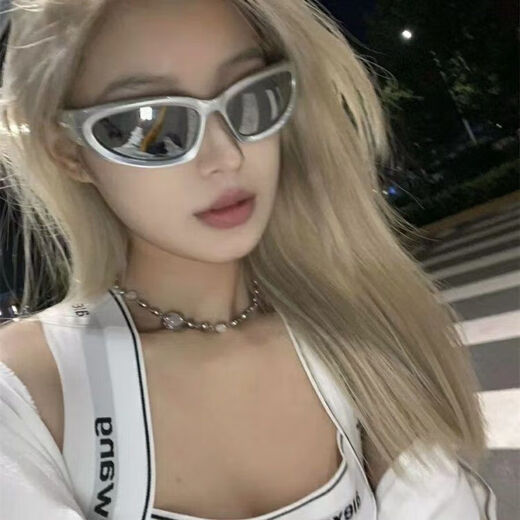 Ins personality technology sense punk sunglasses men and women trendy Internet celebrity functional style European and American retro motorcycle goggles retro sunglasses black frame-black gray film