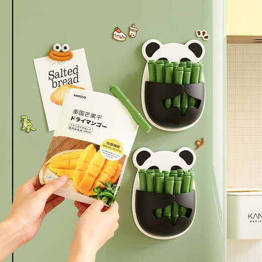Small panda sealing clip refrigerator magnetic sticker wall hanging two-choice clip bag snacks moisture-proof insurance cute sealing clip magnetic style