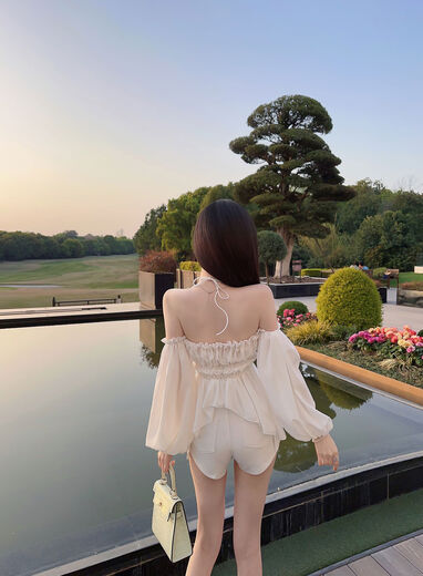 Eva Junjun Jiang's gentle temperament halter neck pleated waist tube top one shoulder puff sleeve chiffon niche top for women white S S