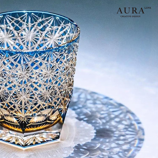 AURA LIFE Edo Kiriko Blue Daisy Crystal Glass High-end Hand-carved Whiskey Cup and Wine Gift Cup Big Blue Daisy Popular Style on the Internet Gift Box 320ml 1 piece