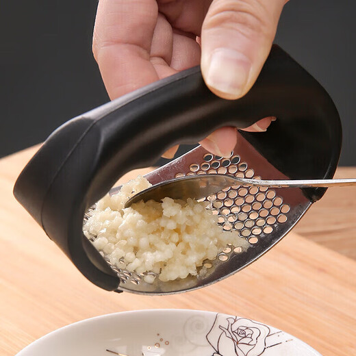 Rice harvesting stainless steel ring garlic press kitchen manual garlic masher household small garlic pounder garlic ginger juice garlic press ring garlic press